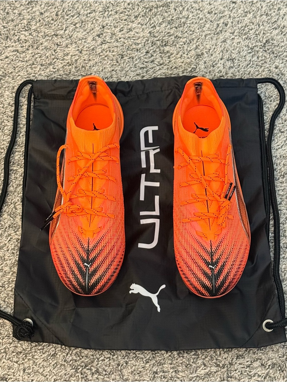 Puma Ultra FG/AG Elite Soccer Cleats Mens size 9.5